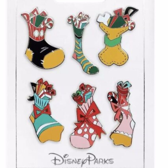 Disney Parks Pins Christmas Stockings Mickey & Friends 6 Pin Holiday Set NEW